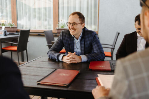 JM-15.5.26-24