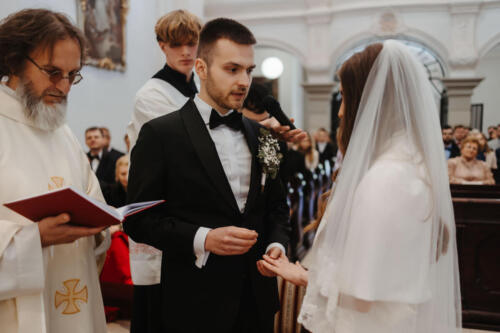 LJ-144